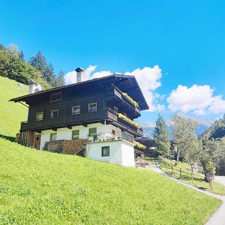Pretty Holiday Home In Mayerhofen With Balcony مايرهوفن المظهر الخارجي الصورة